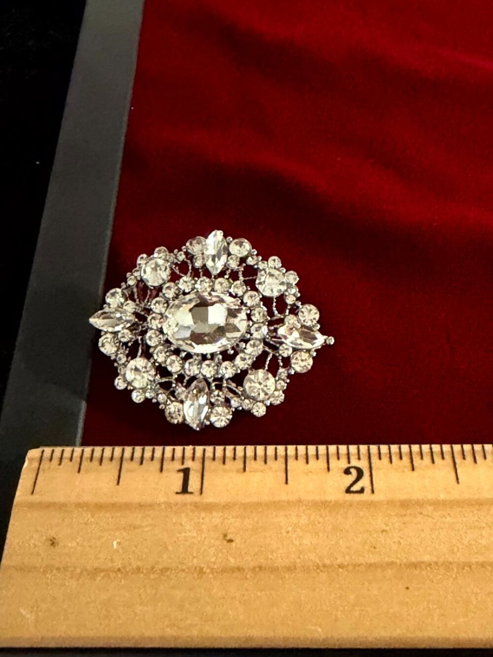 Vintage Style Silver Tone Rhinestone Brooch